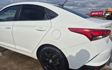 Hyundai Solaris II рестайлинг, 2022 год, 1 550 000 рублей, 3 фотография