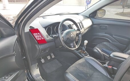 Mitsubishi Outlander III рестайлинг 3, 2011 год, 750 000 рублей, 6 фотография