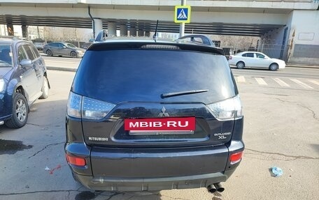 Mitsubishi Outlander III рестайлинг 3, 2011 год, 750 000 рублей, 2 фотография