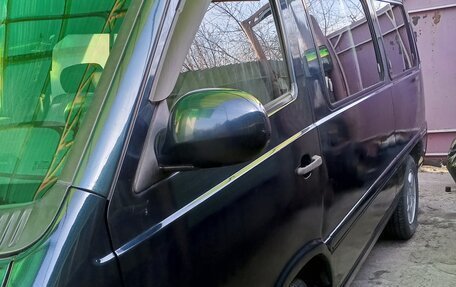 SsangYong Istana, 1996 год, 550 000 рублей, 4 фотография