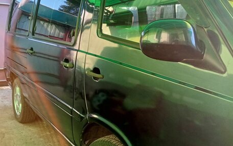 SsangYong Istana, 1996 год, 550 000 рублей, 3 фотография