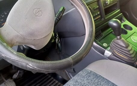 SsangYong Istana, 1996 год, 550 000 рублей, 13 фотография