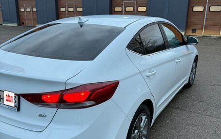 Hyundai Elantra VI рестайлинг, 2018 год, 1 700 000 рублей, 5 фотография