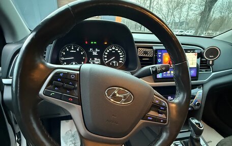 Hyundai Elantra VI рестайлинг, 2018 год, 1 700 000 рублей, 13 фотография