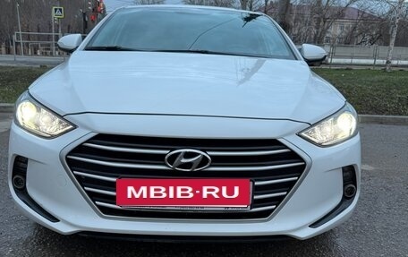 Hyundai Elantra VI рестайлинг, 2018 год, 1 700 000 рублей, 14 фотография