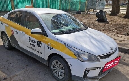 KIA Rio IV, 2019 год, 890 000 рублей, 2 фотография