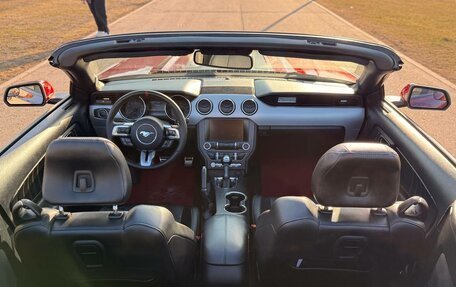 Ford Mustang VI рестайлинг, 2015 год, 2 750 000 рублей, 12 фотография