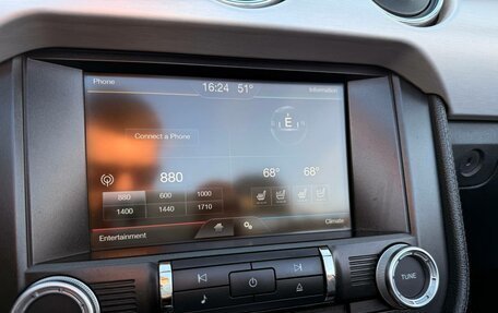 Ford Mustang VI рестайлинг, 2015 год, 2 750 000 рублей, 16 фотография