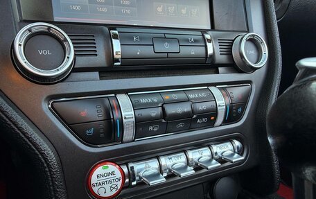 Ford Mustang VI рестайлинг, 2015 год, 2 750 000 рублей, 14 фотография