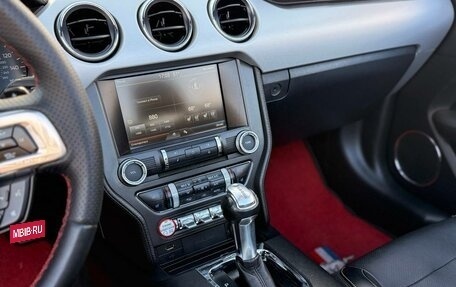 Ford Mustang VI рестайлинг, 2015 год, 2 750 000 рублей, 13 фотография