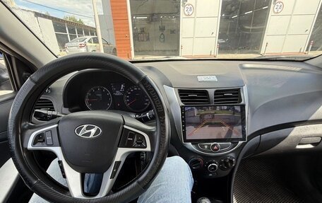 Hyundai Solaris II рестайлинг, 2012 год, 520 000 рублей, 4 фотография