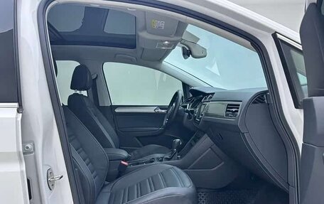 Volkswagen Touran III, 2022 год, 2 190 000 рублей, 8 фотография