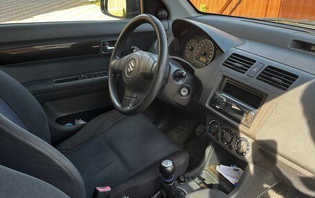 Suzuki Swift III, 2006 год, 410 000 рублей, 10 фотография