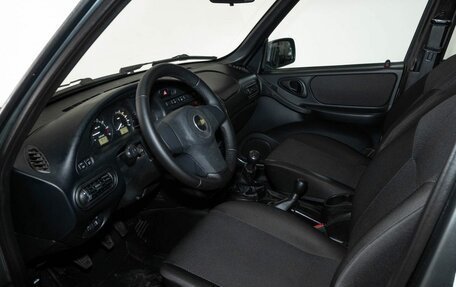 Chevrolet Niva I рестайлинг, 2018 год, 748 000 рублей, 5 фотография