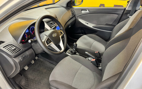 Hyundai Solaris II рестайлинг, 2013 год, 719 000 рублей, 17 фотография