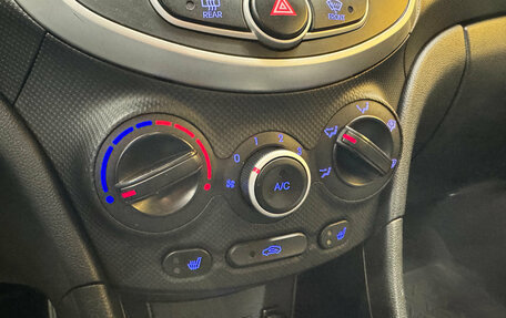 Hyundai Solaris II рестайлинг, 2013 год, 719 000 рублей, 21 фотография