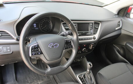 Hyundai Solaris II рестайлинг, 2018 год, 1 226 000 рублей, 10 фотография