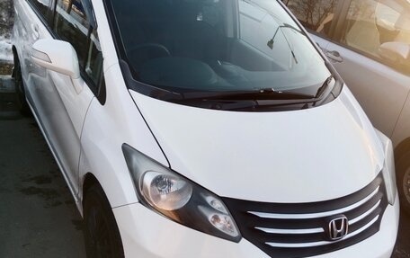 Honda Freed I, 2009 год, 850 000 рублей, 3 фотография