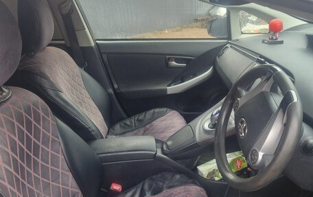 Toyota Prius, 2012 год, 650 000 рублей, 7 фотография