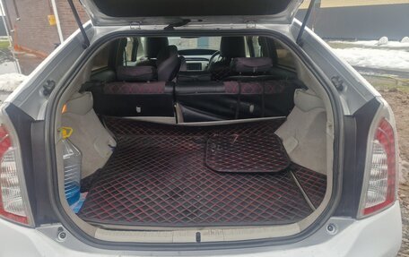 Toyota Prius, 2012 год, 650 000 рублей, 6 фотография