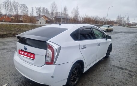 Toyota Prius, 2012 год, 650 000 рублей, 5 фотография