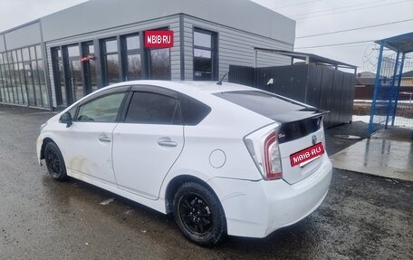 Toyota Prius, 2012 год, 650 000 рублей, 4 фотография