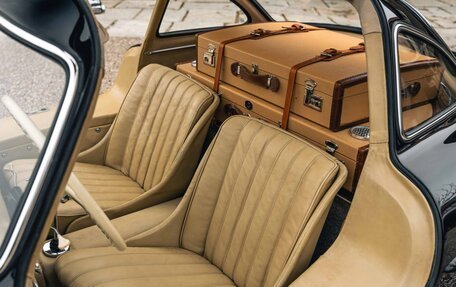 Mercedes-Benz SL-Класс W198, 1956 год, 178 000 000 рублей, 11 фотография