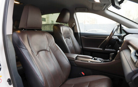 Lexus RX IV рестайлинг, 2016 год, 3 499 000 рублей, 9 фотография