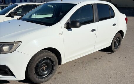 Renault Logan II, 2018 год, 470 000 рублей, 2 фотография