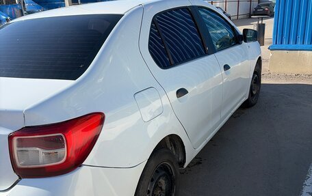 Renault Logan II, 2018 год, 470 000 рублей, 3 фотография