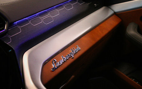 Lamborghini Urus I, 2019 год, 23 000 000 рублей, 10 фотография