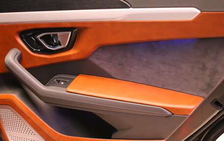 Lamborghini Urus I, 2019 год, 23 000 000 рублей, 15 фотография
