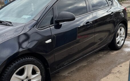 Opel Astra J, 2011 год, 700 000 рублей, 3 фотография