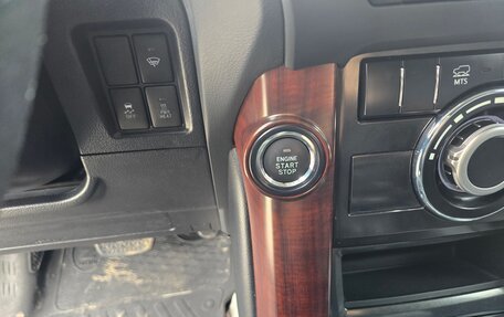 Toyota Land Cruiser Prado 150 рестайлинг 2, 2016 год, 3 750 000 рублей, 29 фотография