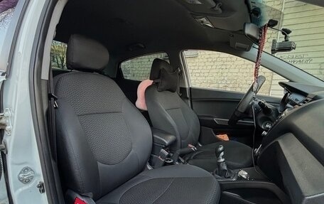 KIA Rio III рестайлинг, 2015 год, 1 320 000 рублей, 4 фотография