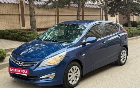 Hyundai Solaris II рестайлинг, 2015 год, 905 000 рублей, 2 фотография