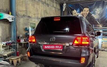 Toyota Land Cruiser 200, 2011 год, 3 500 000 рублей, 2 фотография