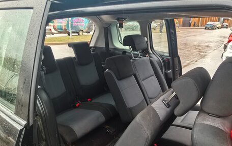 Mazda 5 I рестайлинг, 2006 год, 600 000 рублей, 13 фотография