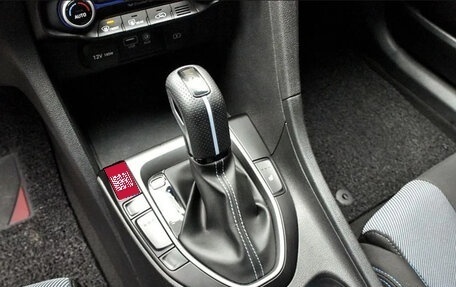 Hyundai Veloster II, 2018 год, 1 050 333 рублей, 8 фотография