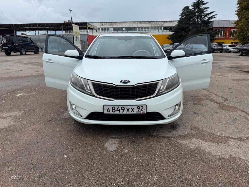 KIA Rio III, 2011 год, 929 999 рублей, 1 фотография