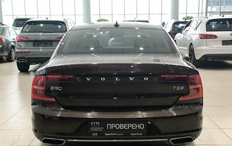 Volvo S90 II рестайлинг, 2017 год, 2 680 000 рублей, 6 фотография