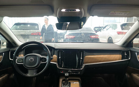 Volvo S90 II рестайлинг, 2017 год, 2 680 000 рублей, 14 фотография