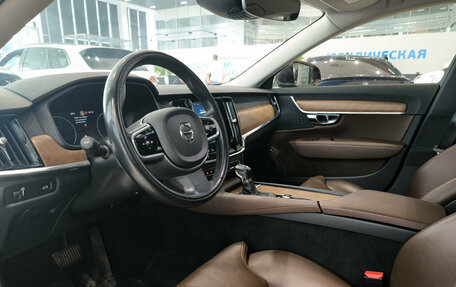 Volvo S90 II рестайлинг, 2017 год, 2 680 000 рублей, 16 фотография