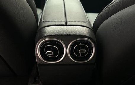 Mercedes-Benz C-Класс, 2023 год, 4 500 000 рублей, 15 фотография