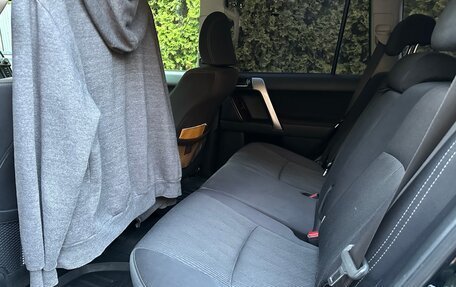 Toyota Land Cruiser Prado 150 рестайлинг 2, 2014 год, 4 250 000 рублей, 3 фотография