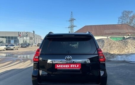 Toyota Land Cruiser Prado 150 рестайлинг 2, 2018 год, 4 899 000 рублей, 5 фотография