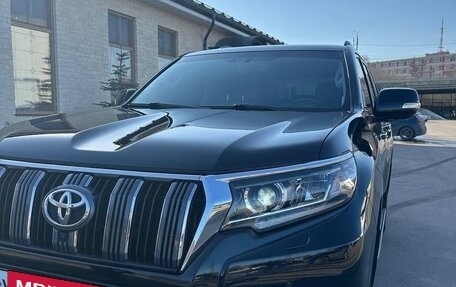 Toyota Land Cruiser Prado 150 рестайлинг 2, 2018 год, 4 899 000 рублей, 11 фотография
