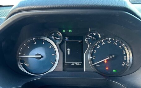 Toyota Land Cruiser Prado 150 рестайлинг 2, 2018 год, 4 899 000 рублей, 24 фотография