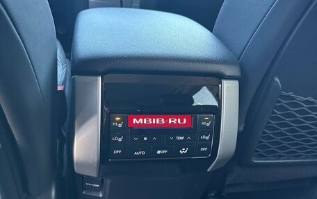 Toyota Land Cruiser Prado 150 рестайлинг 2, 2018 год, 4 899 000 рублей, 19 фотография