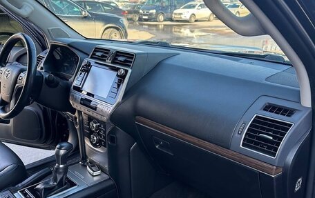 Toyota Land Cruiser Prado 150 рестайлинг 2, 2018 год, 4 899 000 рублей, 30 фотография